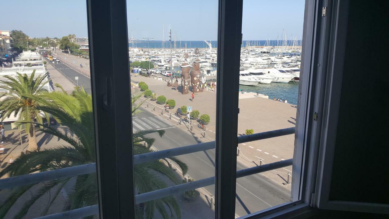 Apartament Marina Port 坎布里尔斯 外观 照片
